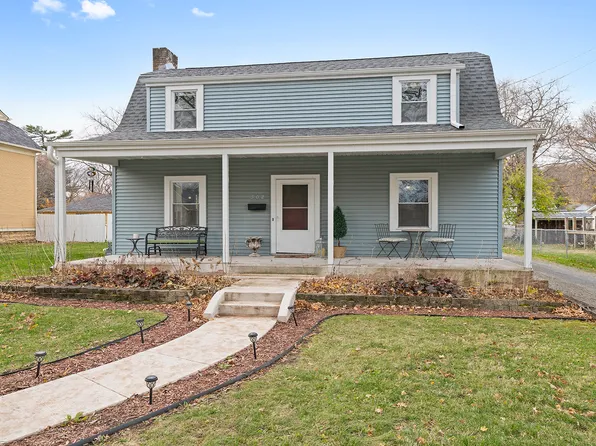 502 N 4th St, Oregon, IL 61061