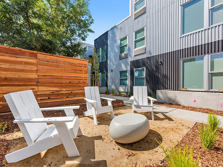 1221 C St — Photo 31