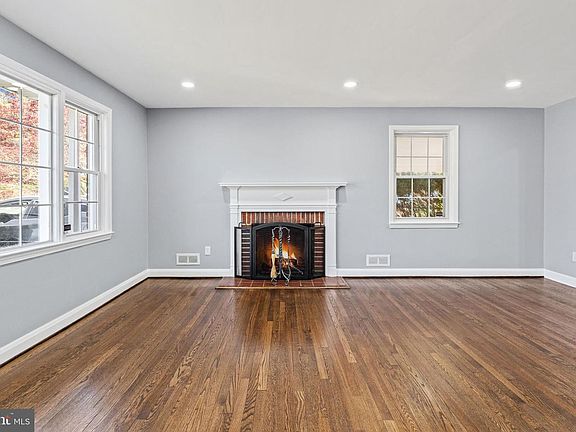 5th image of 1413 Glendale Rd