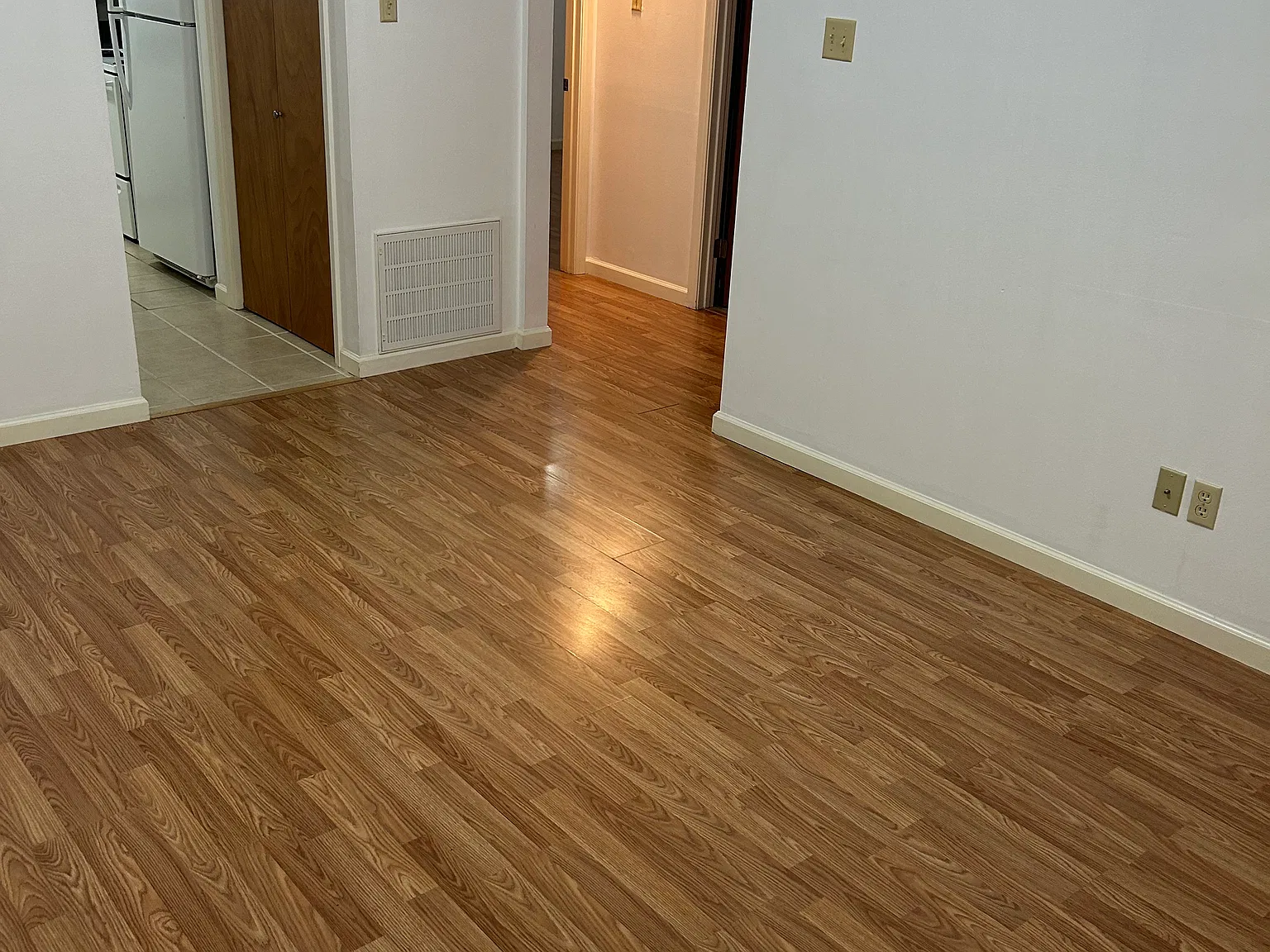 2 bed, 725 sqft, $800 — Photo 2