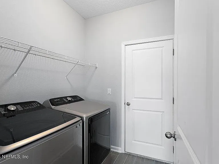 95 Goldcrest Way — Photo 16