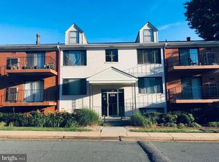 125B Clubhouse Dr SW #10, Leesburg, VA 20175