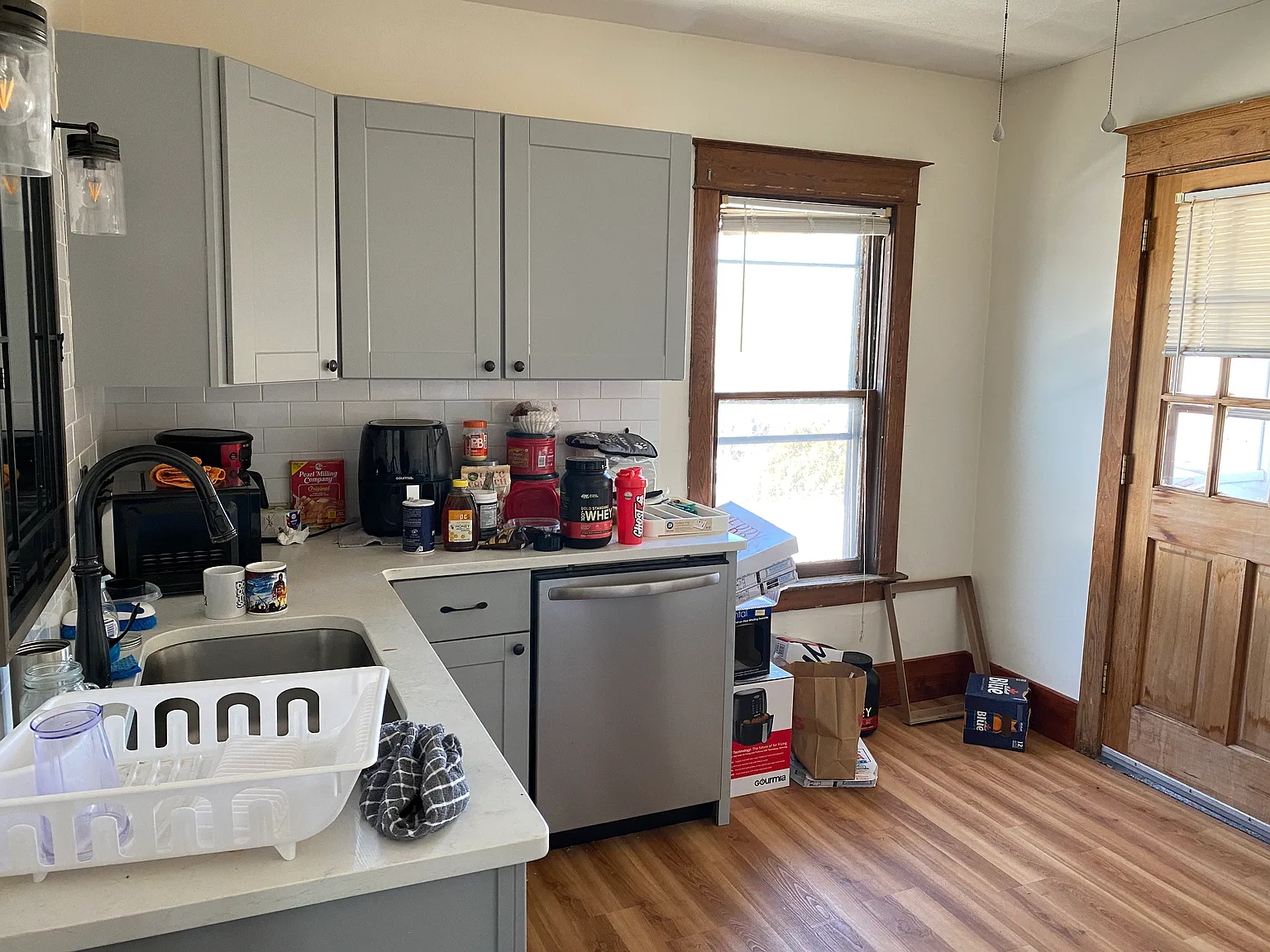 2 bed, 1000 sqft, $1,400 — Photo 2