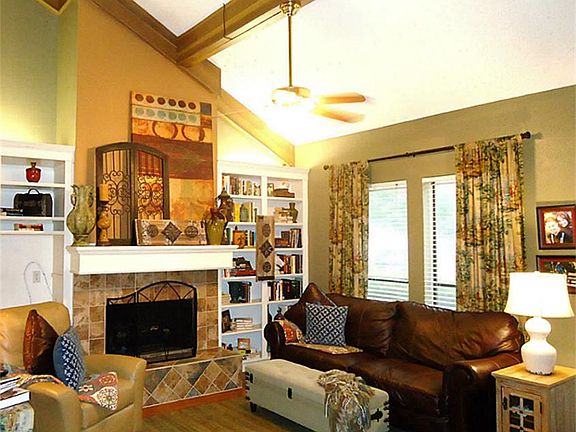 3rd image of 6514 Elmscott Dr