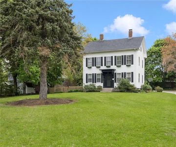 243 Maple Ave, Barrington, RI, 02806