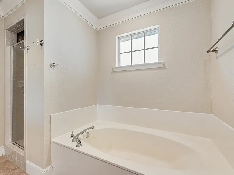 4641 Reunion Dr — Photo 17