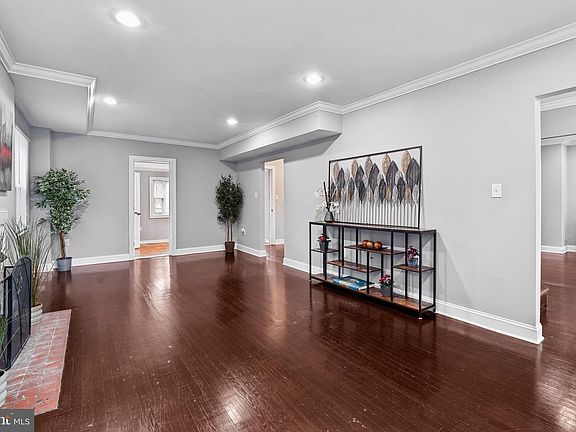 4th image of 2112 Branch Ave SE