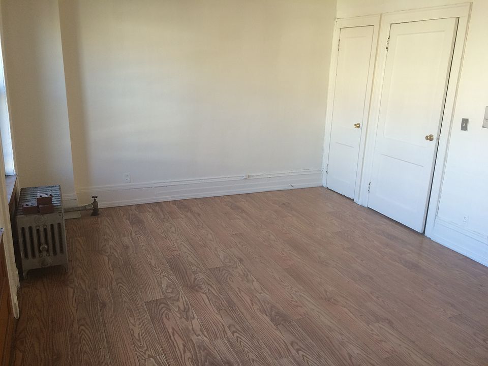 2nd image of 354 Parkside Ave APT 3