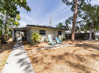418 Lebeau St, Clearwater, FL 33755