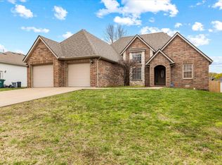 303 Prairie Ln, Monett, MO 65708