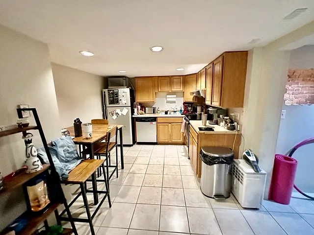 38A Charter St #9B — Photo 17