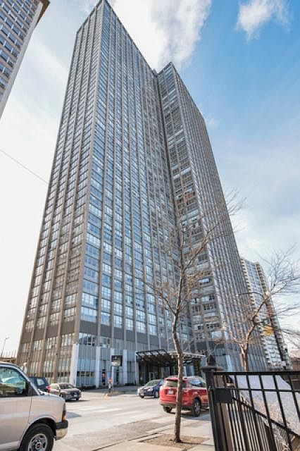 1st image of 655 W Irving Park Rd APT 505