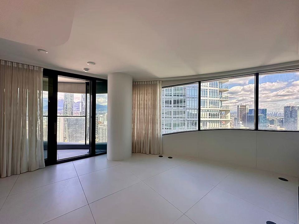 1st image of 1033 Nelson St #3307