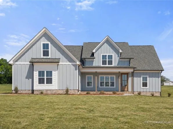 118 Orchard Grass Ct, Mocksville, NC 27028