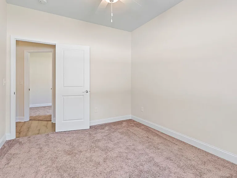 1622 San Andres Ave — Photo 20