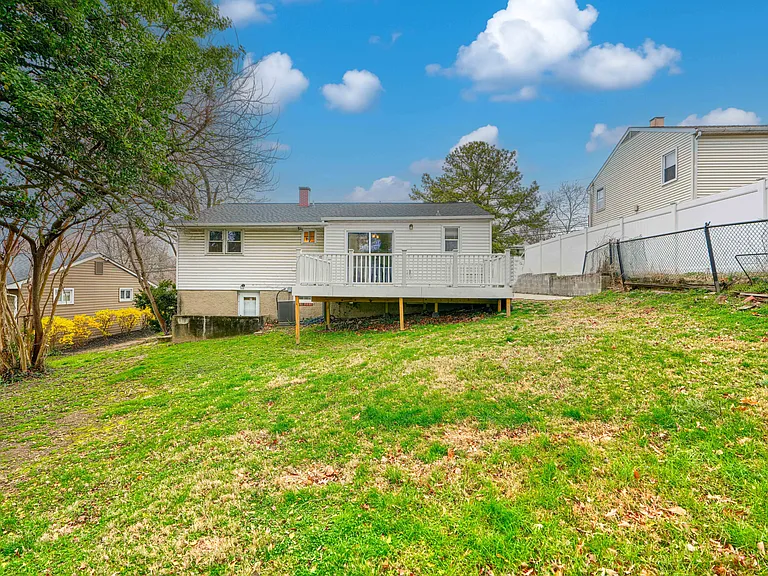 5845 Westwood Ave — Photo 27