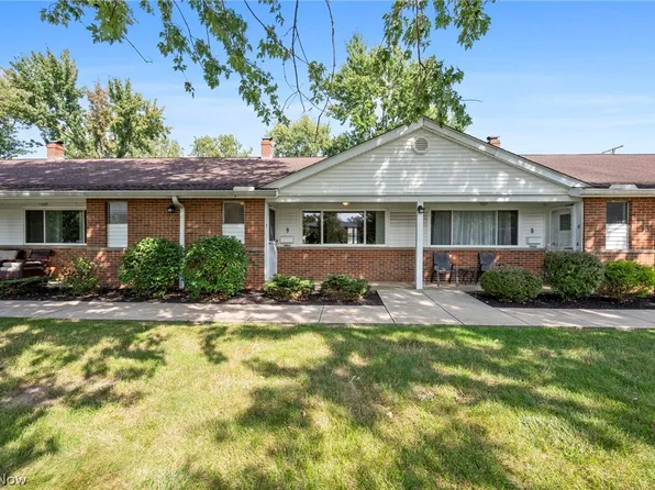 25600 Country Club Blvd Unit 9, North Olmsted, OH 44070