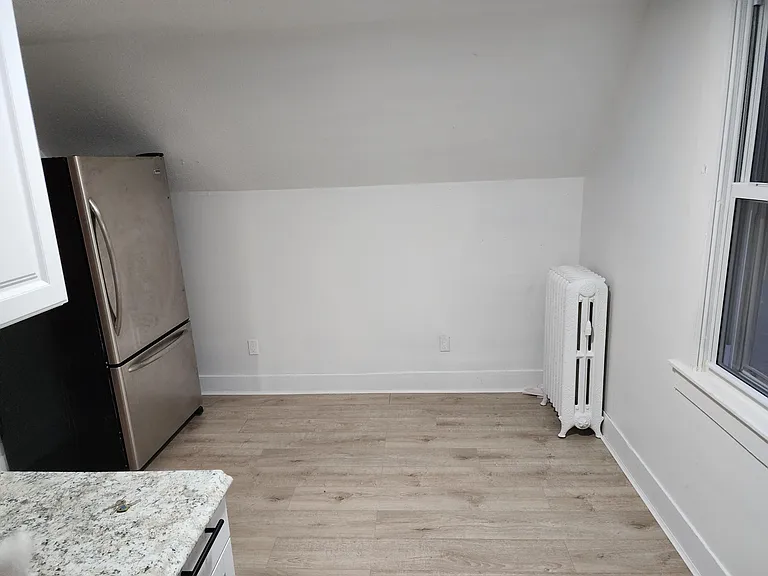 435 N Main St #5 — Photo 5
