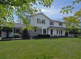 5700 Mill Rd, Broadview Heights, OH 44147