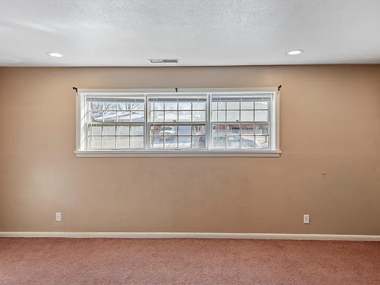 117 S Elder Ln #8 — Photo 4