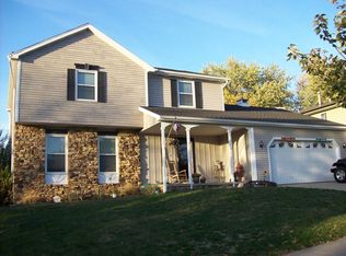 1011 Lake Fork Rd, Bloomington, IL 61704