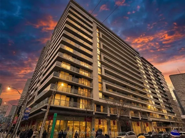 111 Elizabeth St, Toronto, ON