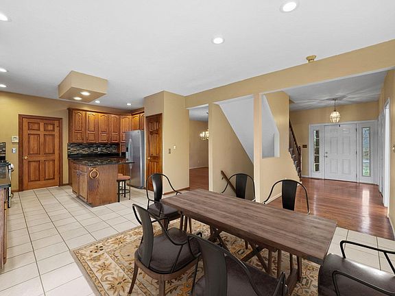5th image of 53124 Cobus Oaks Dr