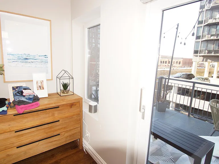 1308 N Lasalle St #4 — Photo 11