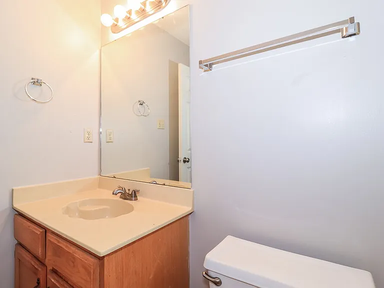 5686 Richburg Ave — Photo 15