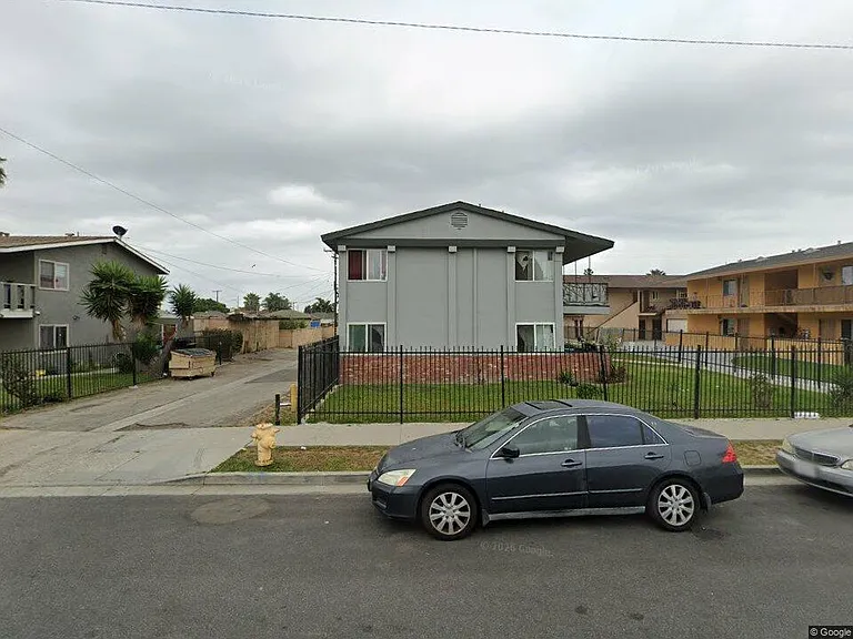 820 W Cedar Ct #B — Photo 1