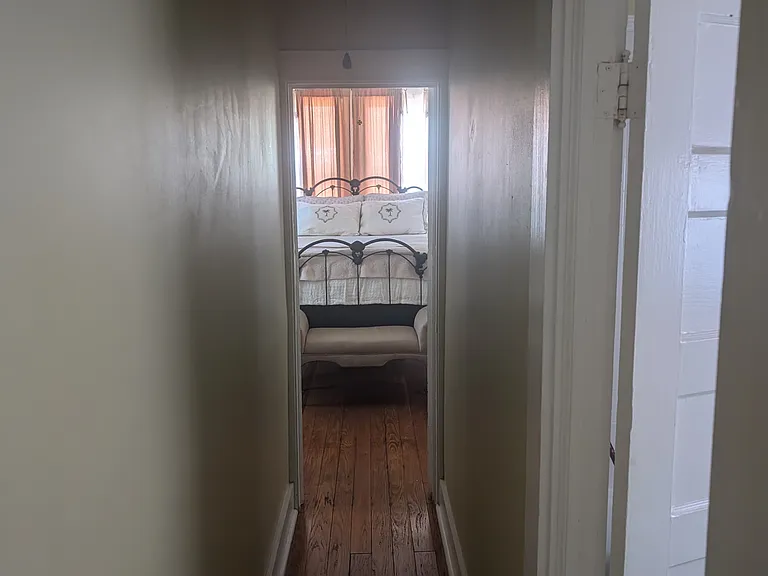 144.5 Marine St — Photo 16