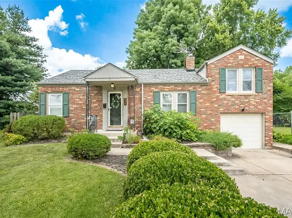 7 Kings Ct, Saint Louis, MO 63135