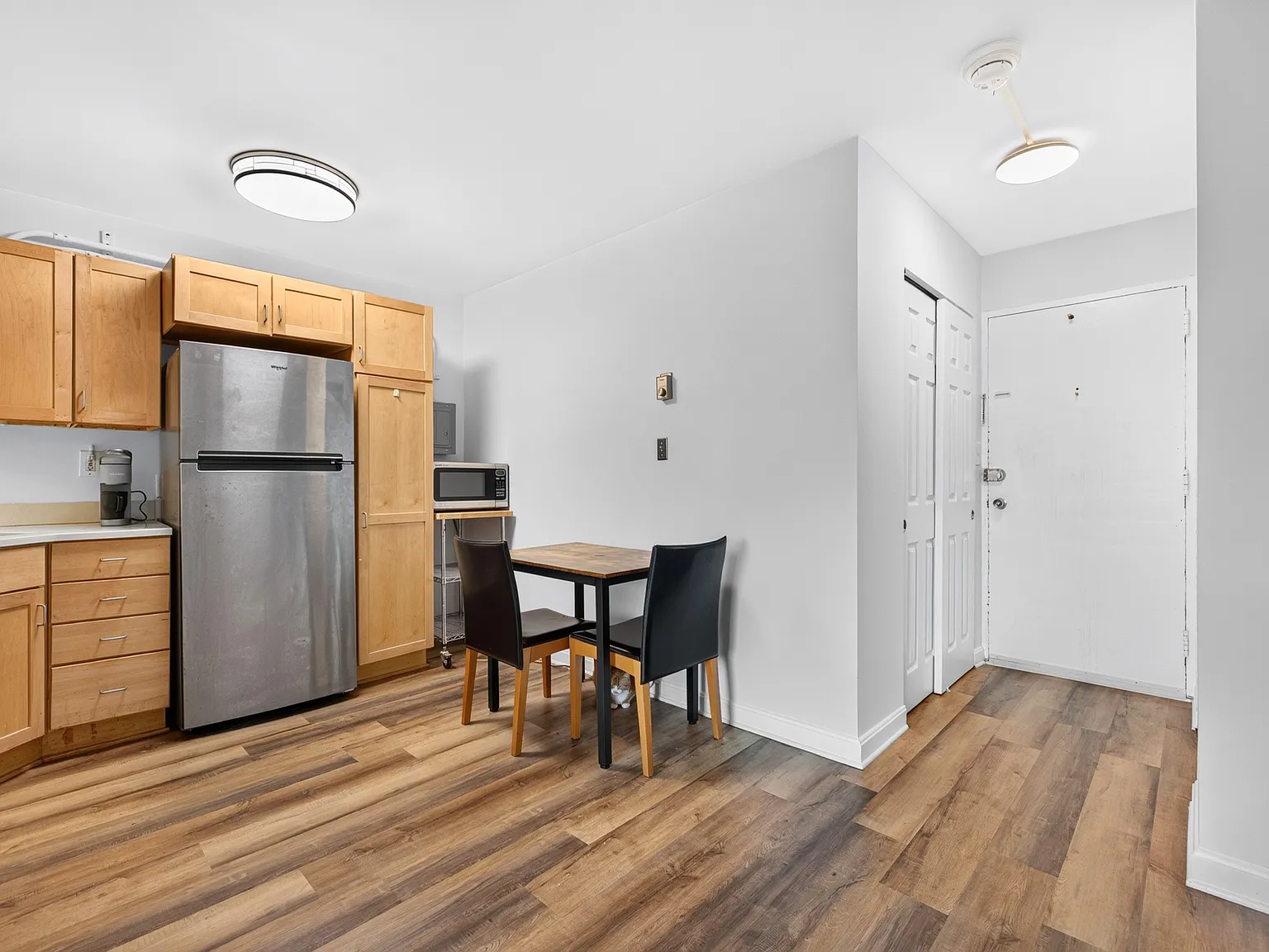 Studio, 405 sqft, $1,850 — Photo 3