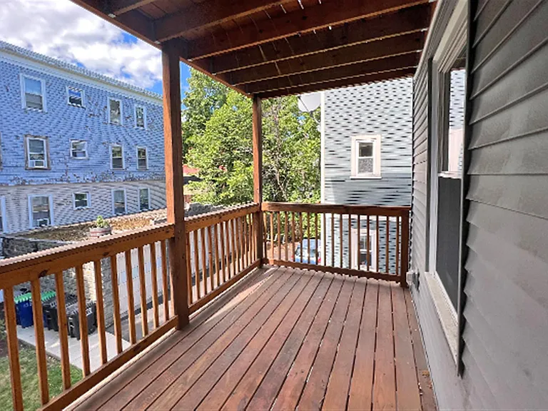 15 Ashland St — Photo 7
