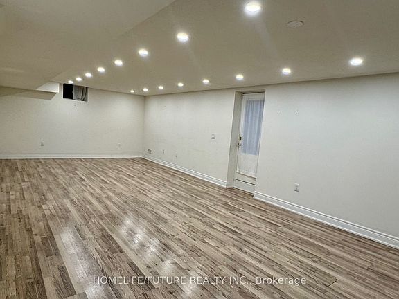 4th image of 2642 Sapphire Dr #Basement