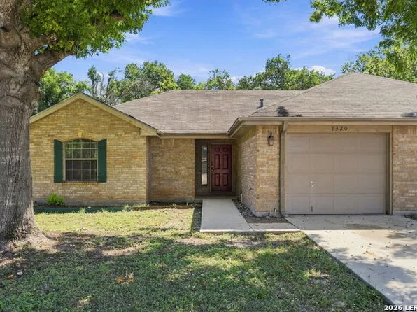 1320 Summerwood Dr, New Braunfels, TX 78130