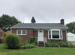 89 Westview Ave, Hubbard, OH 44425