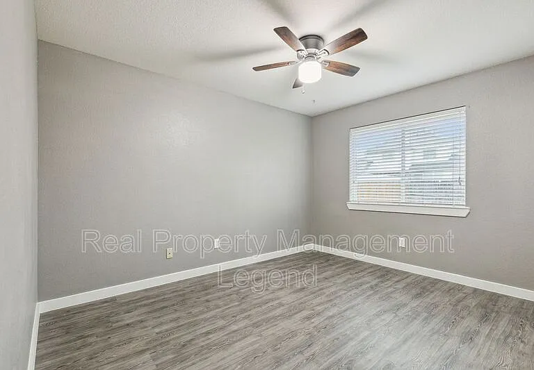 1800 Meadowlark Ln — Photo 19