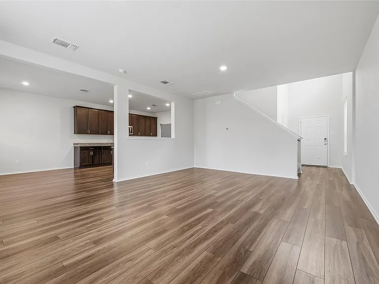 316 Stone Water Ln — Photo 6