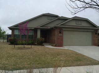 2700 Red Fish Rd, Norman, OK 73069