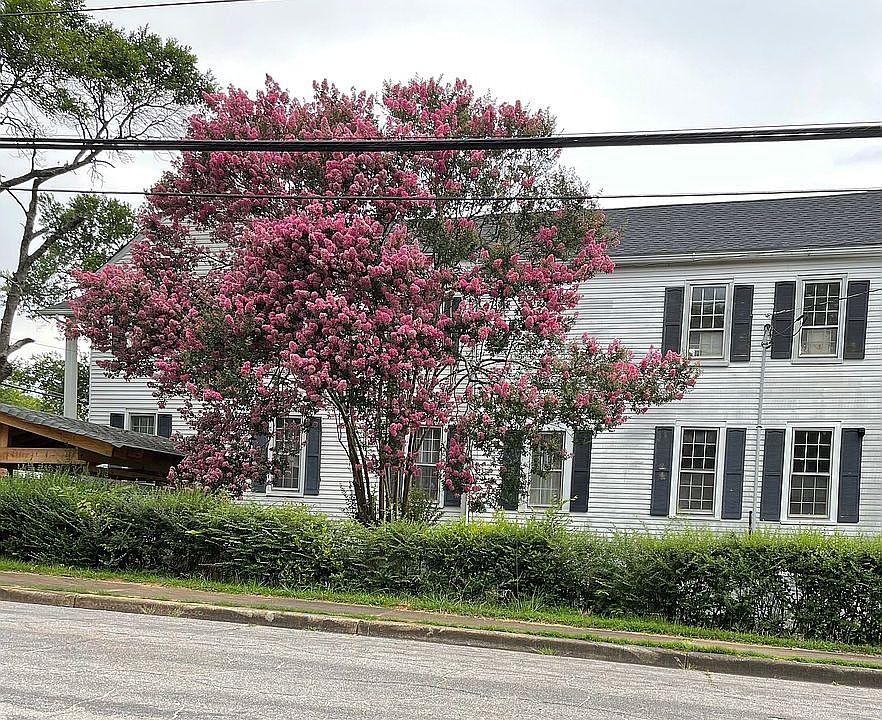 2nd image of 119 W College St