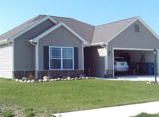 7728 Crosswood Ct, New Haven, IN 46774