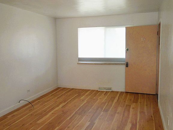 2nd image of 720 Miller Ct #D