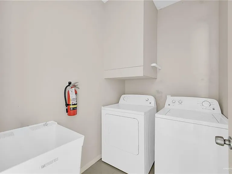 3005 S K Center St #3 — Photo 15