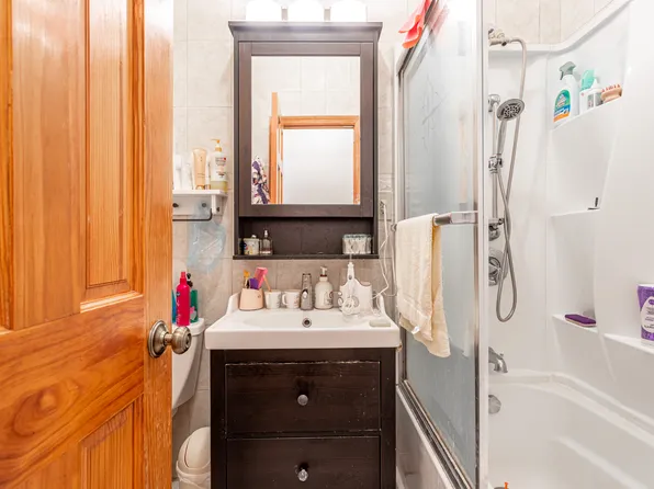 1727 East 14th Street image 19 of 31