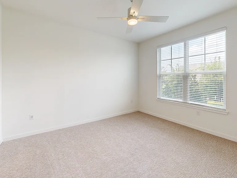 Essex Luxe Apartments — Photo 118