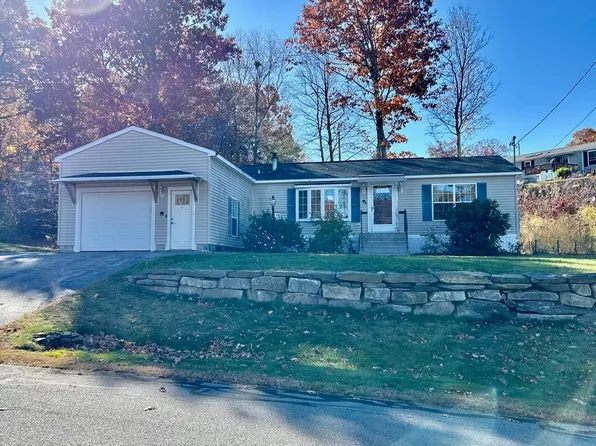 58 Freedom Hill Road, Hampstead, NH 03841
