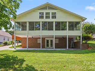 6917 Navajo Trl, Sherrills Ford, NC 28673