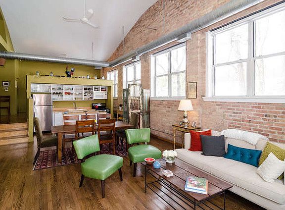 4th image of 5823 N Ravenswood Ave APT 111