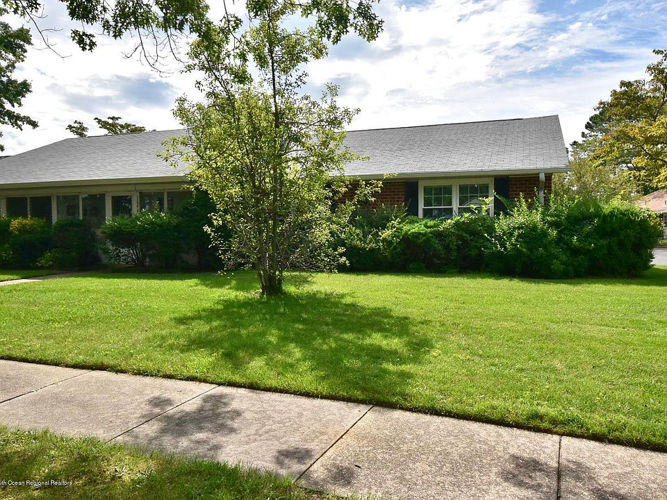 1st image of 1156B Argyll Cir #1002
